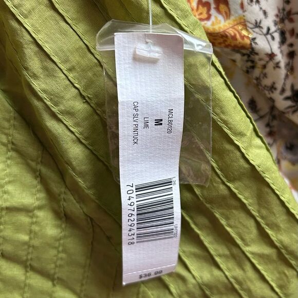 NWT … KIM ROGERS SIGNATURE “Size: M” Lime Top - Picture 5 of 5